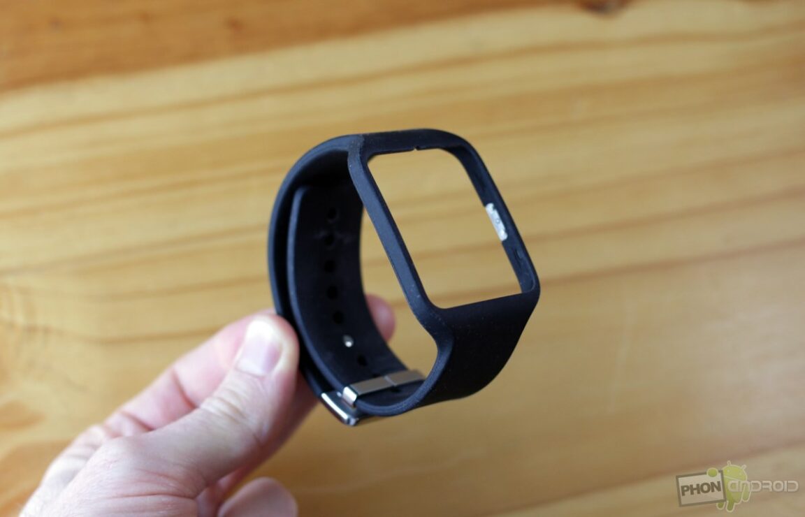 Comment changer le bracelet de la Smart Watch ?