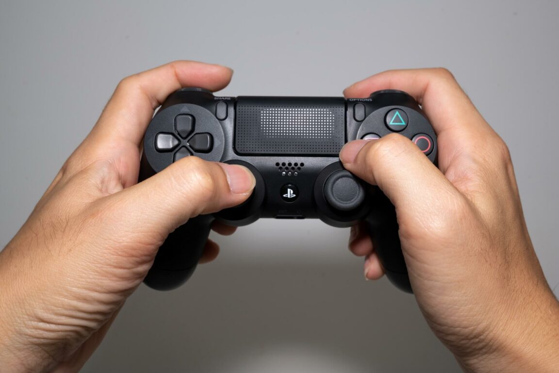 Comment connecter une manette Scuf sur PC ?
