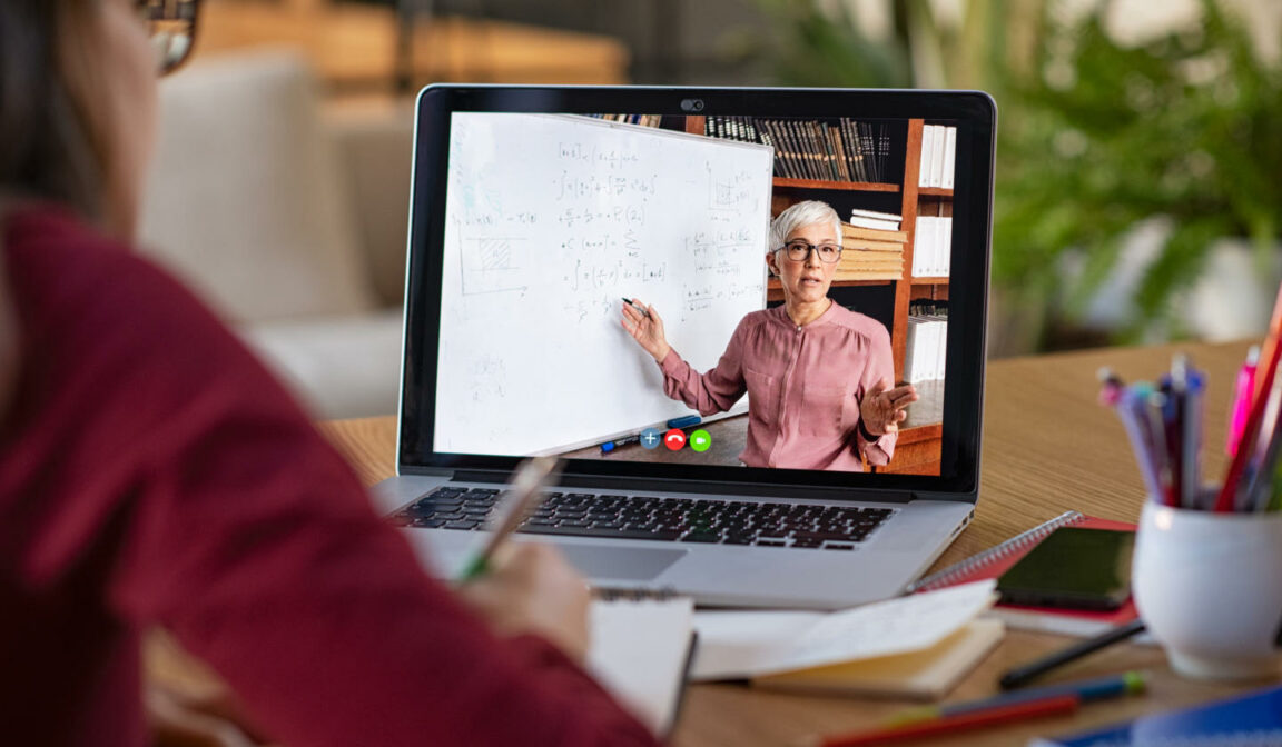 Comment couper la télé à distance ?