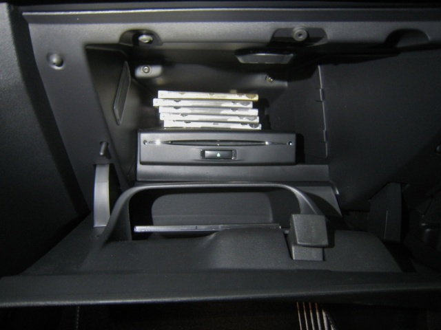 Comment installer un lecteur CD dans une voiture ?