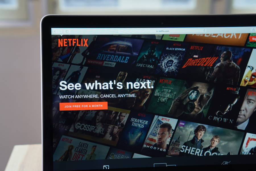 Comment supprimer une série en cours sur Netflix sur télévision ?