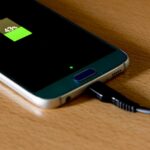 Est-il bon de charger son iPhone toute la nuit ?